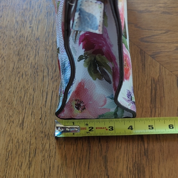 NWT Carlos Santa Floral Medium Purse Crossbody Bag - Picture 11 of 11